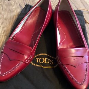 twice worn red leather tods loafers